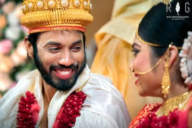 Happy faces of a couple on their wedding day