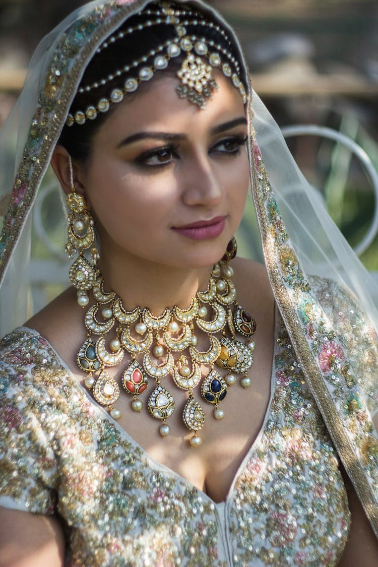 latest ideas of haldi jewellery