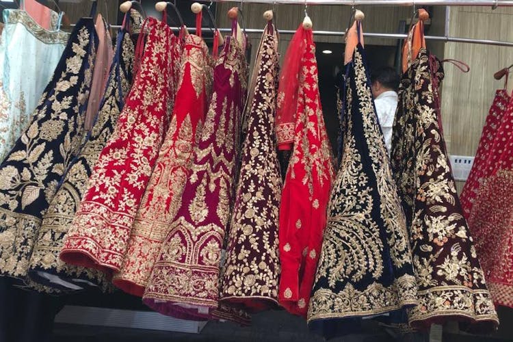 leading bridal outfit seller in PAtna