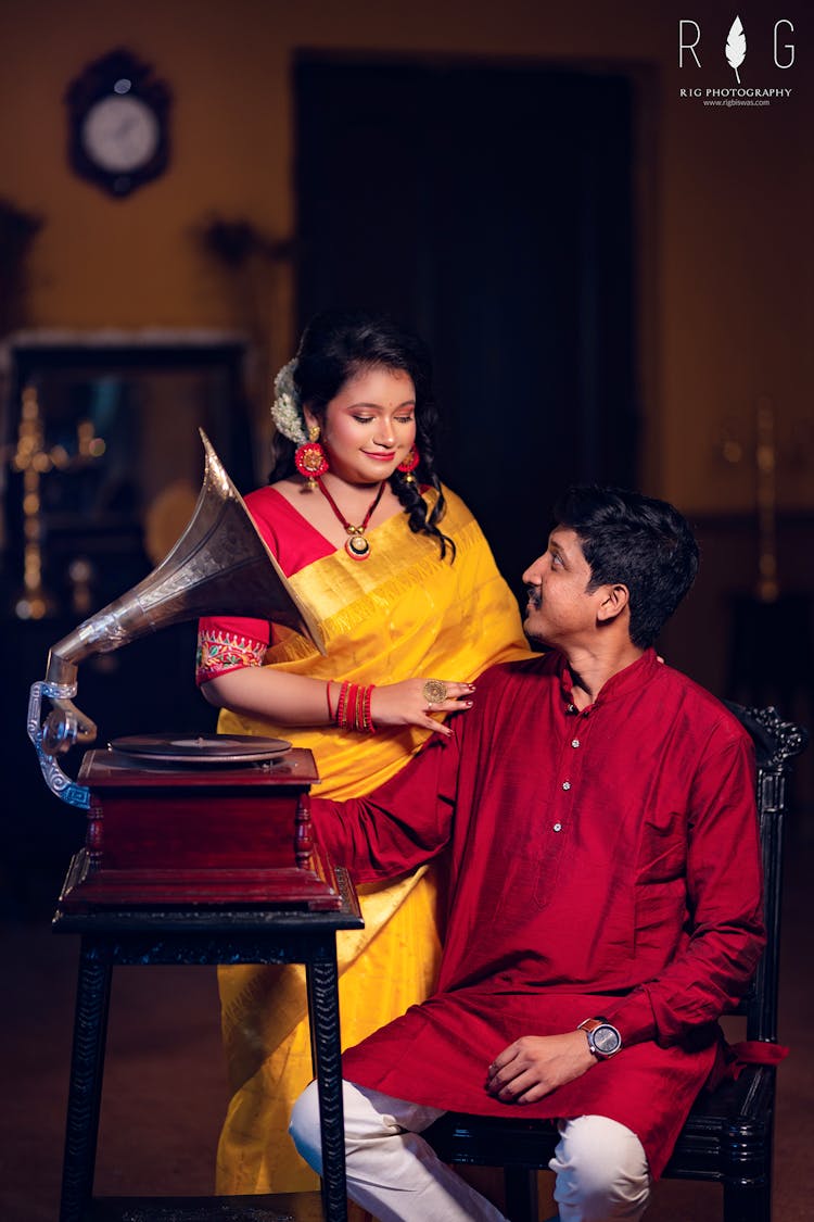 dramatic pre-wedding poses