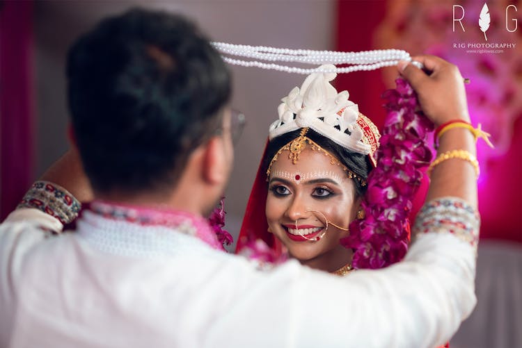 romantic couple wedding images