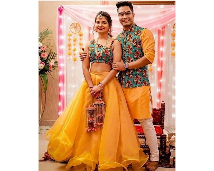 latest mehndi outfits ideas