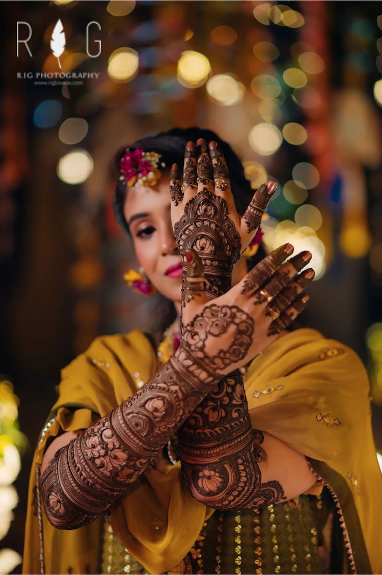 Bridal Looks: Mehndi, Hair & Nails for Photos