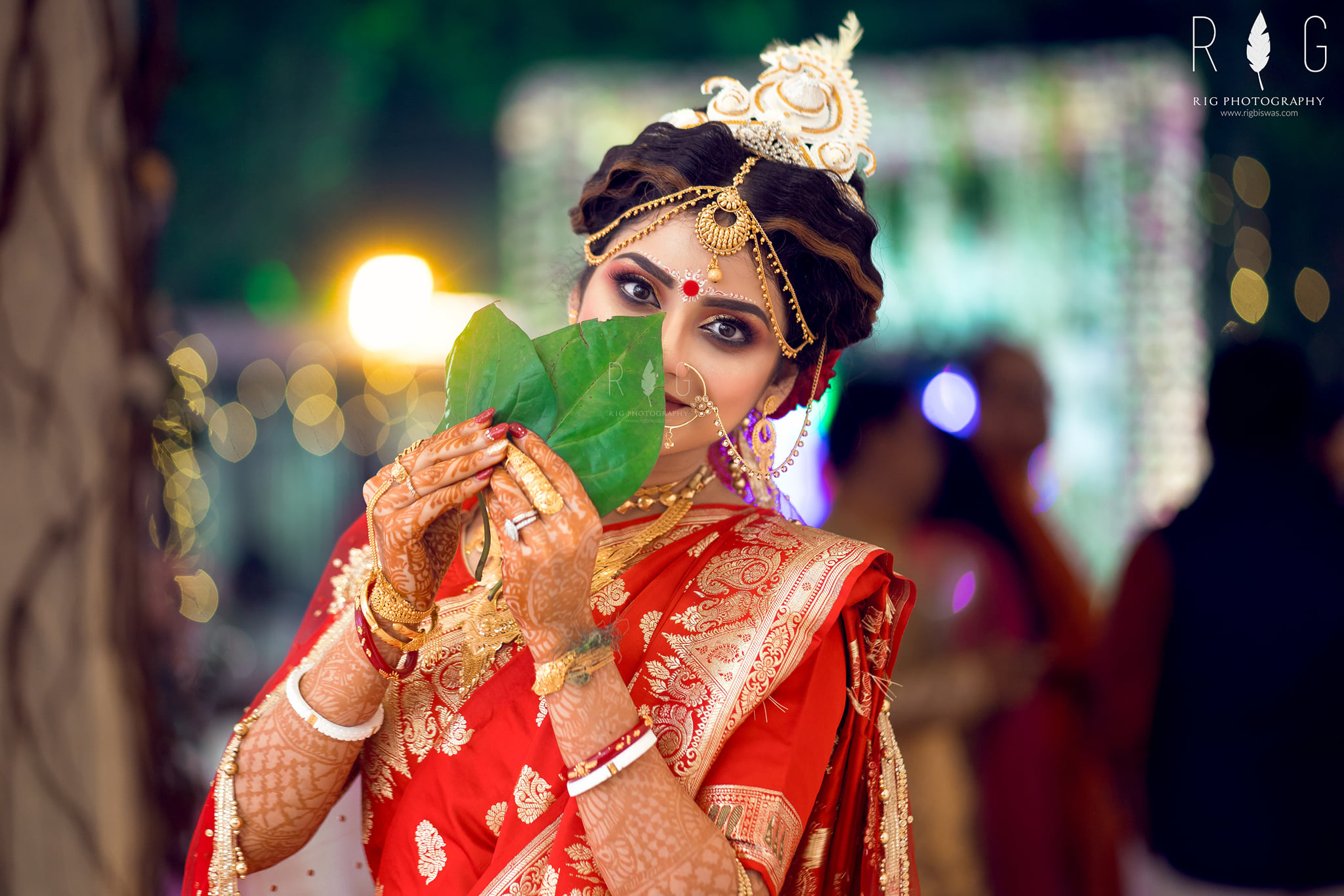 bridal photoshoot pose