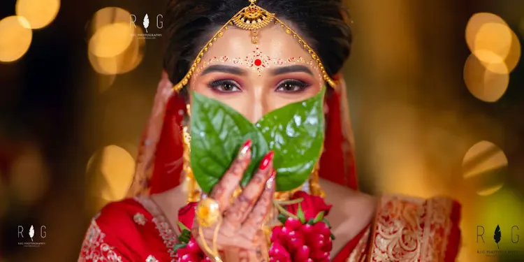 The Ultimate Bengali Wedding Day Timeline: Managing Time for Perfect Photos