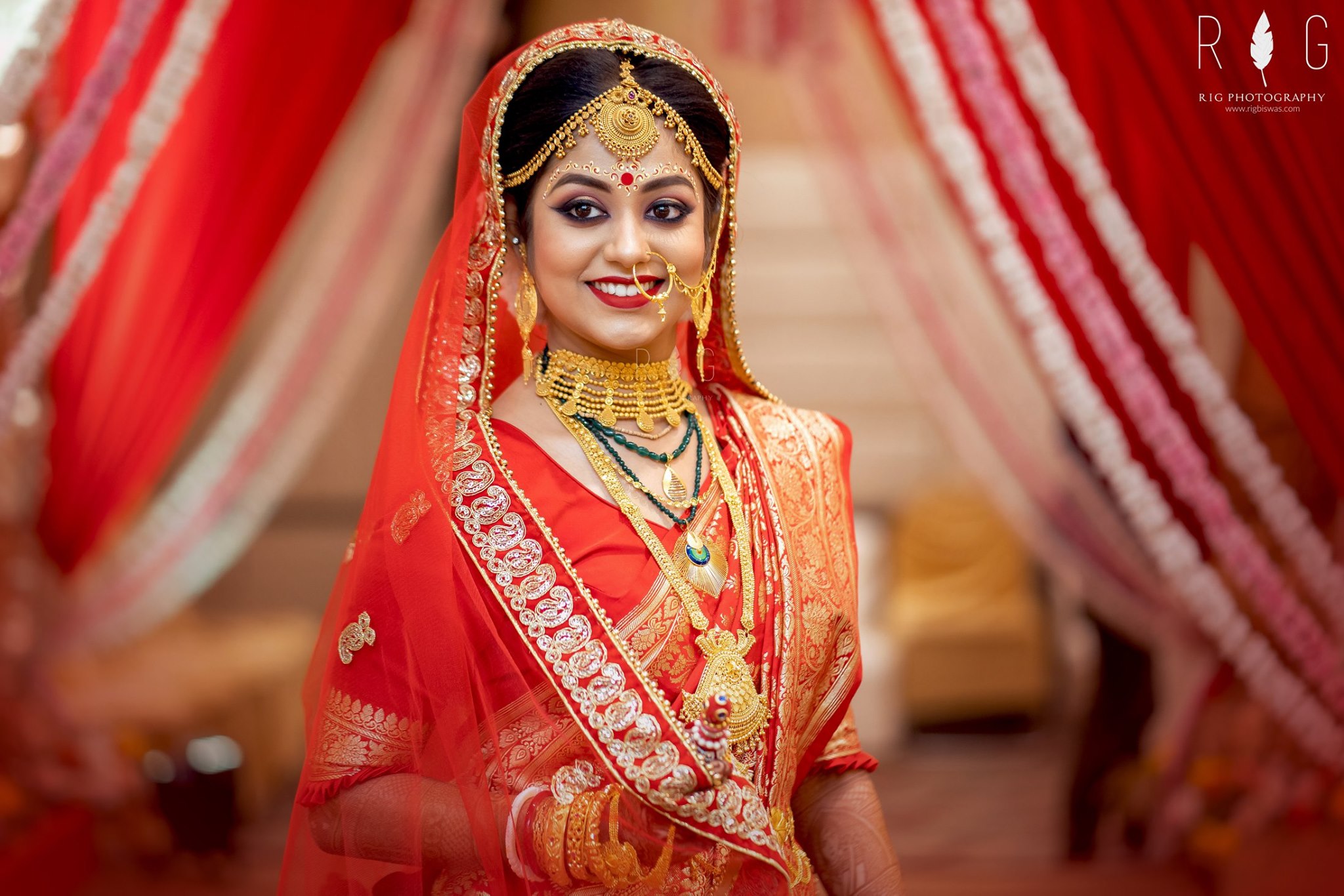 bengali bride photoshoot pose