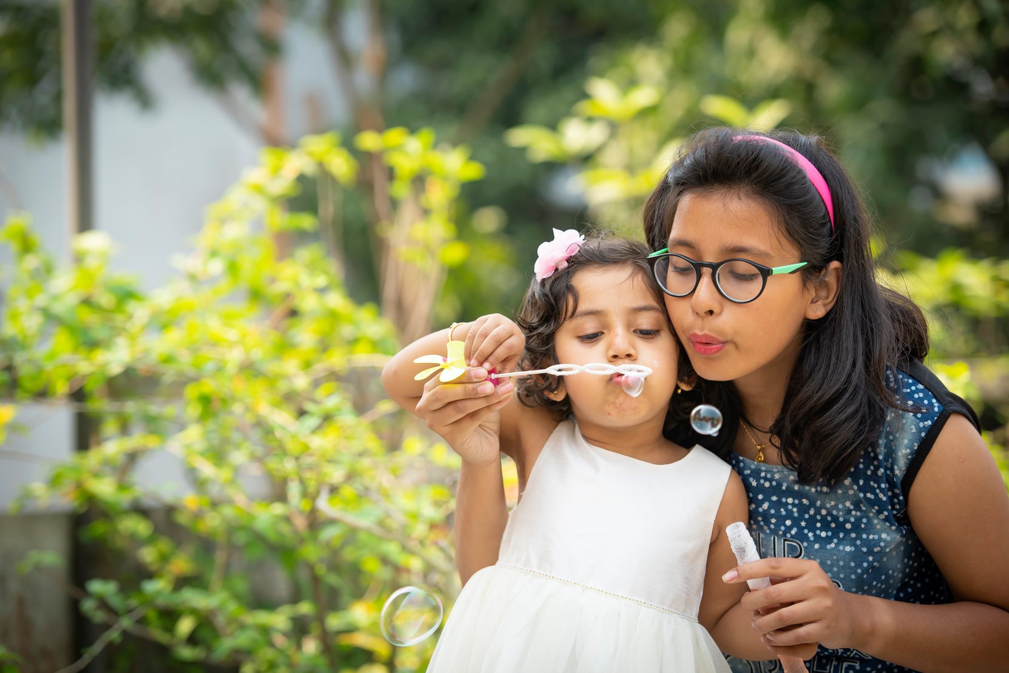 baby photoshoot with parents