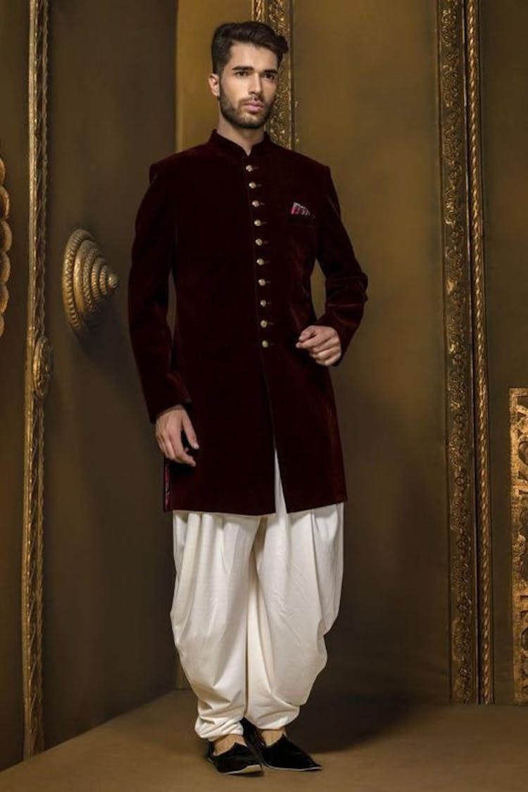stylish reception dress for groom