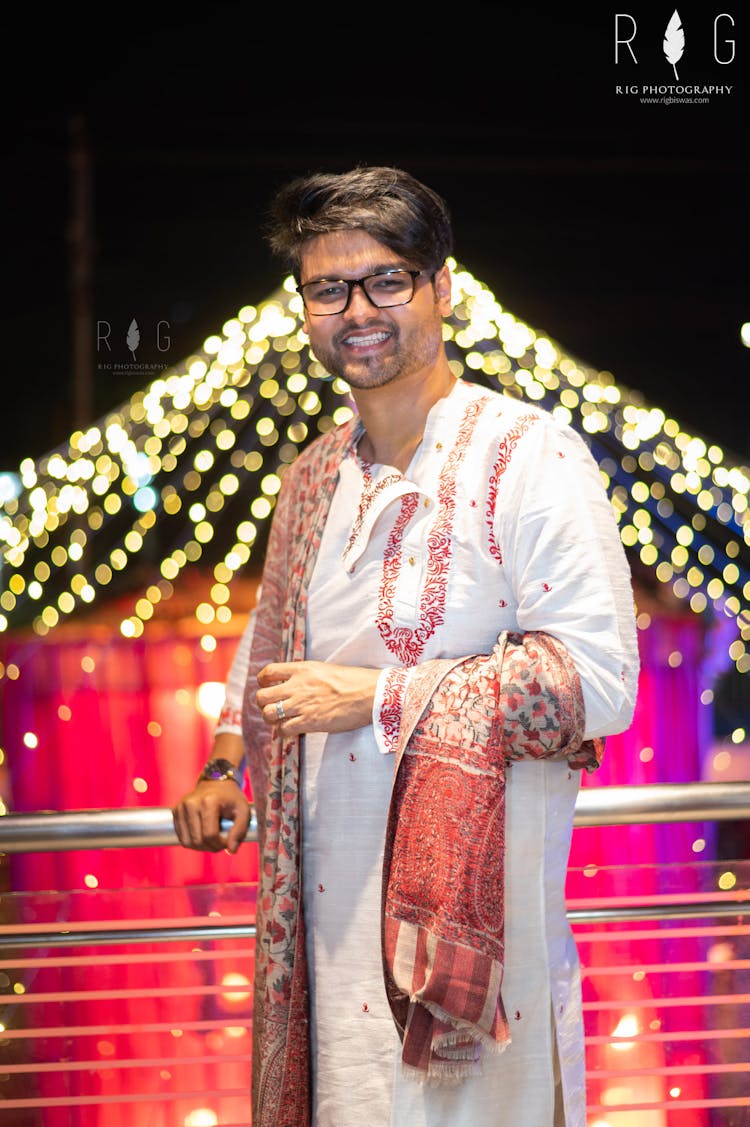 traditional outfits for groom