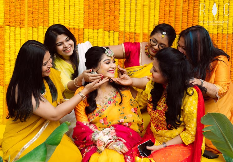 group haldi poses