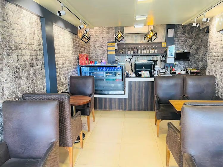 Cafe Hideout