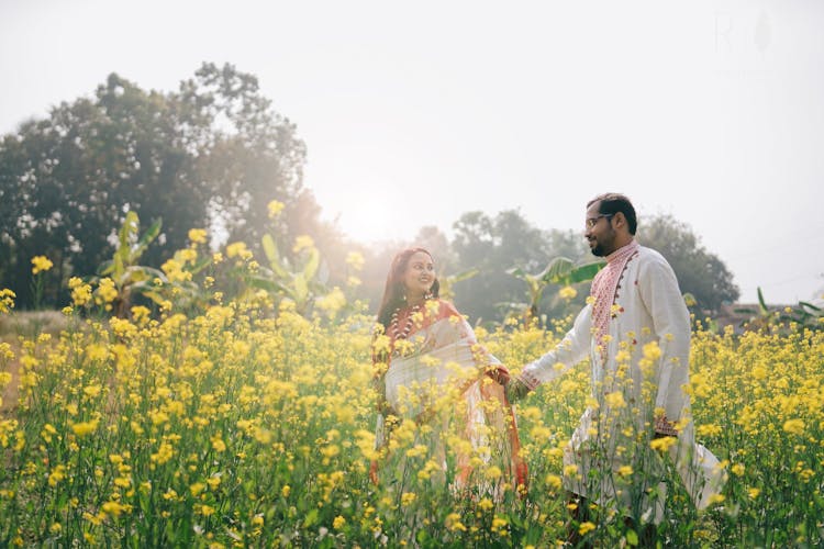 pre wedding couple photoshoot ideas