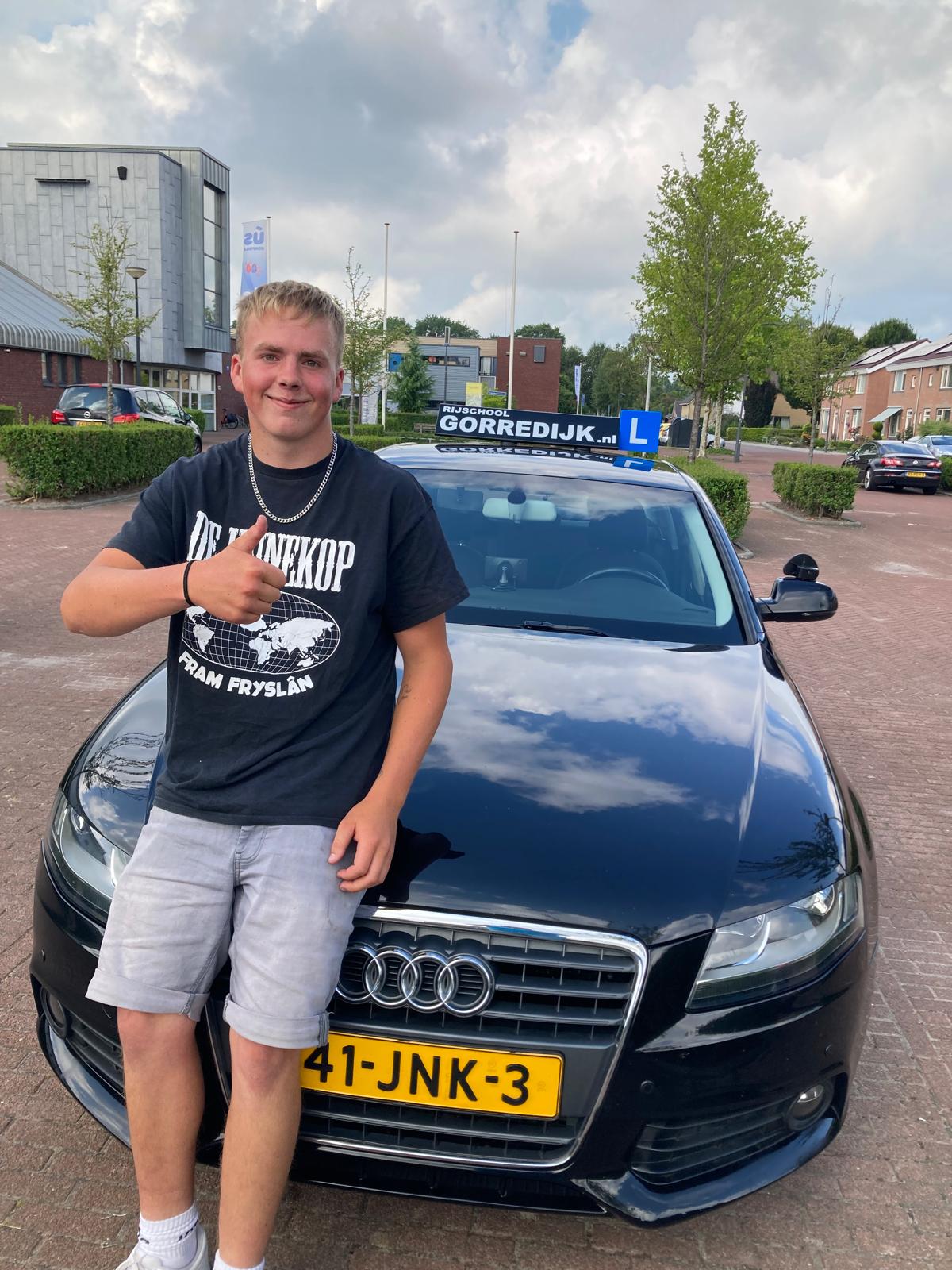 Remco Dootjes geslaagd voor zijn rijbewijs