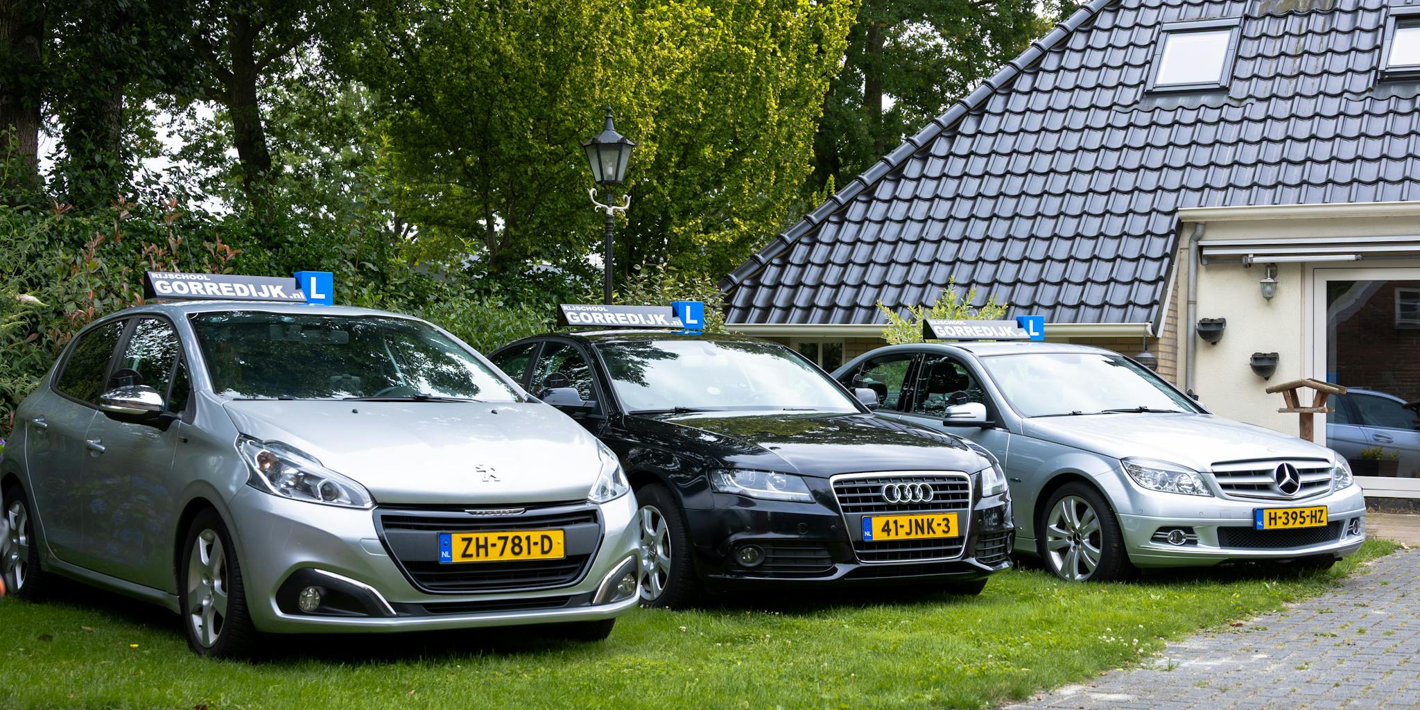 Alle lesauto's op een rij