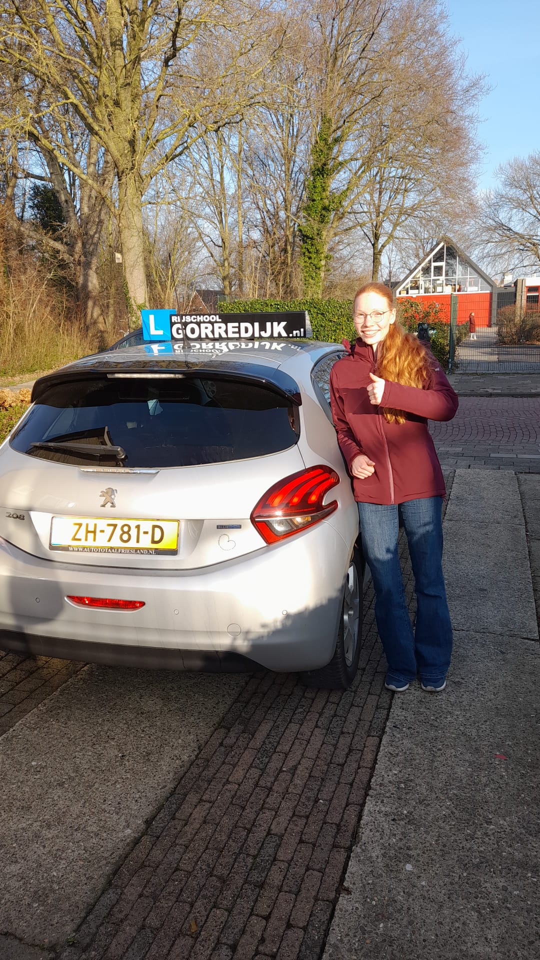 Anna Knol geslaagd voor haar rijbewijs