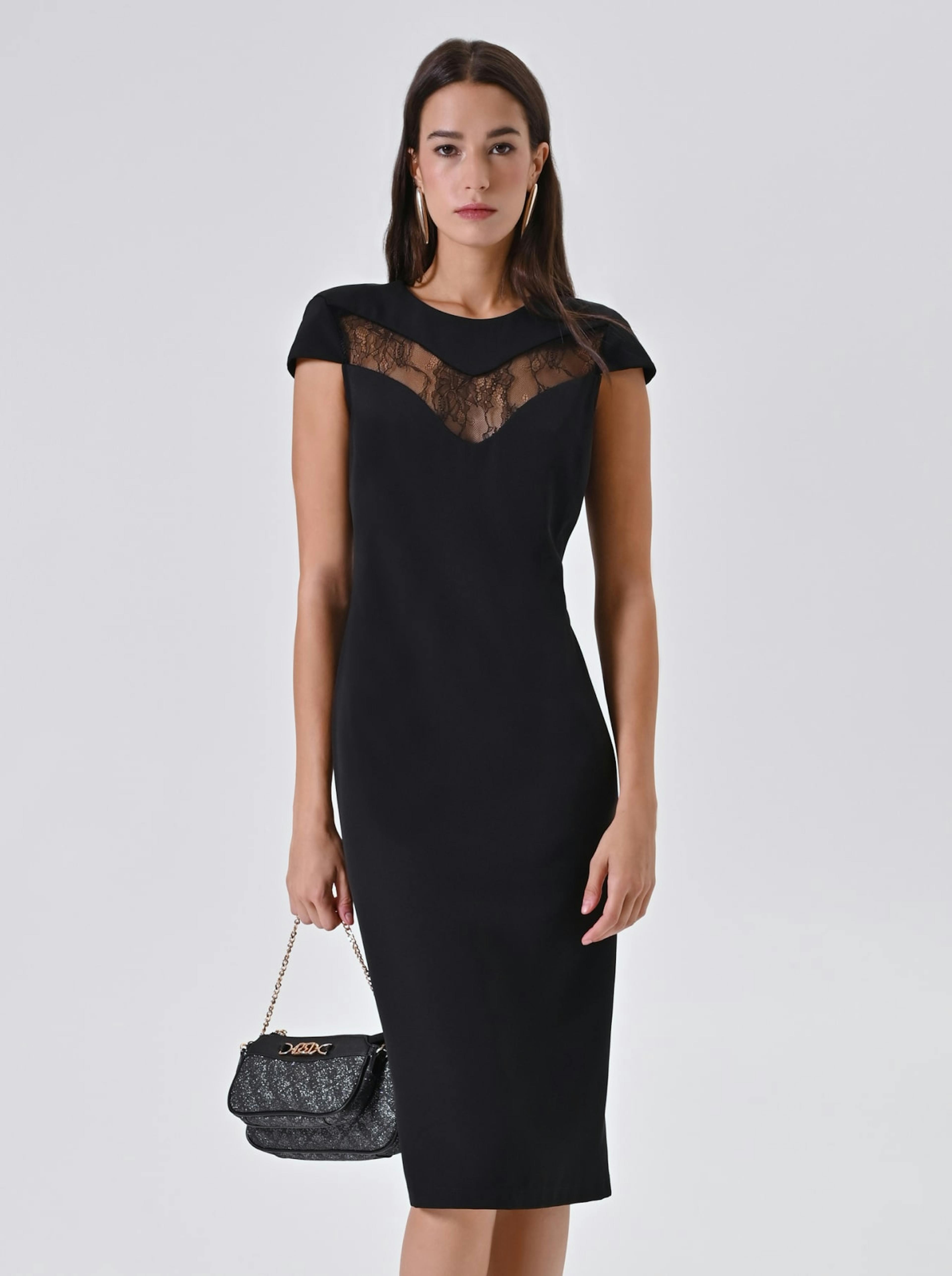 Tubino nero in pizzo