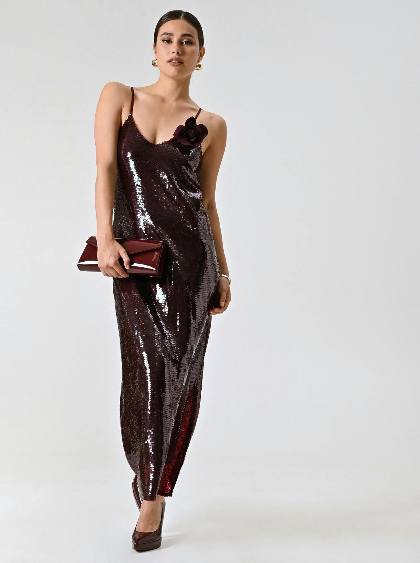 Abito bordeaux in paillettes
