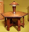Library table by Gustav Stickley, 1902, and lamp by Dick van Erp, circa 1912 © Saliko/CC