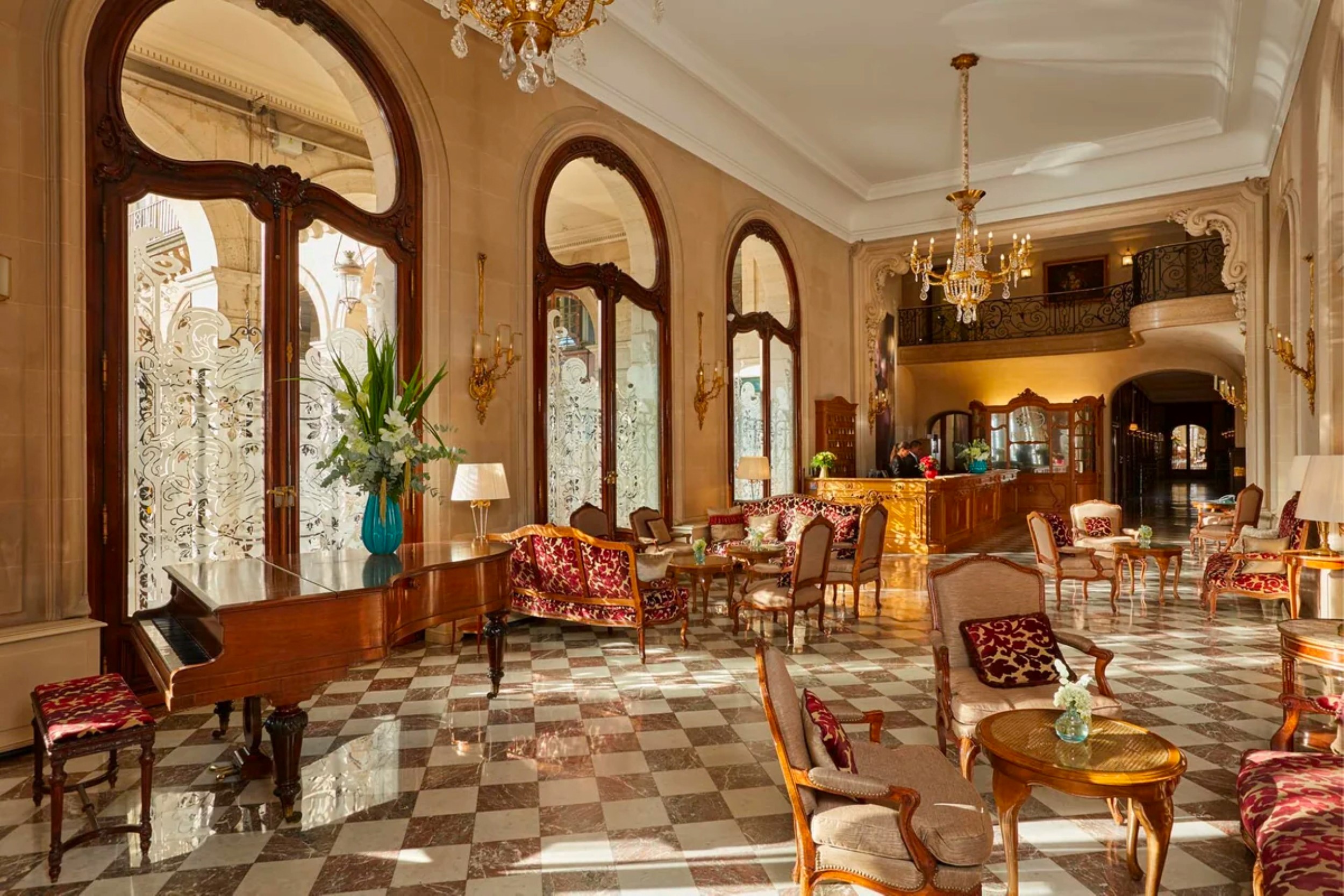 Lobby of the Hôtel Régina © Hôtels Baverez