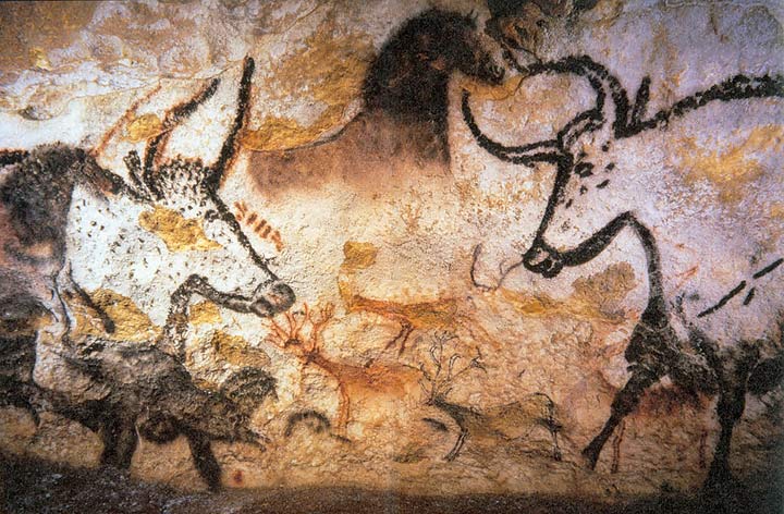 Photograph of animal paintings in the Lascaux cave © Creative Commons / Prof saxx