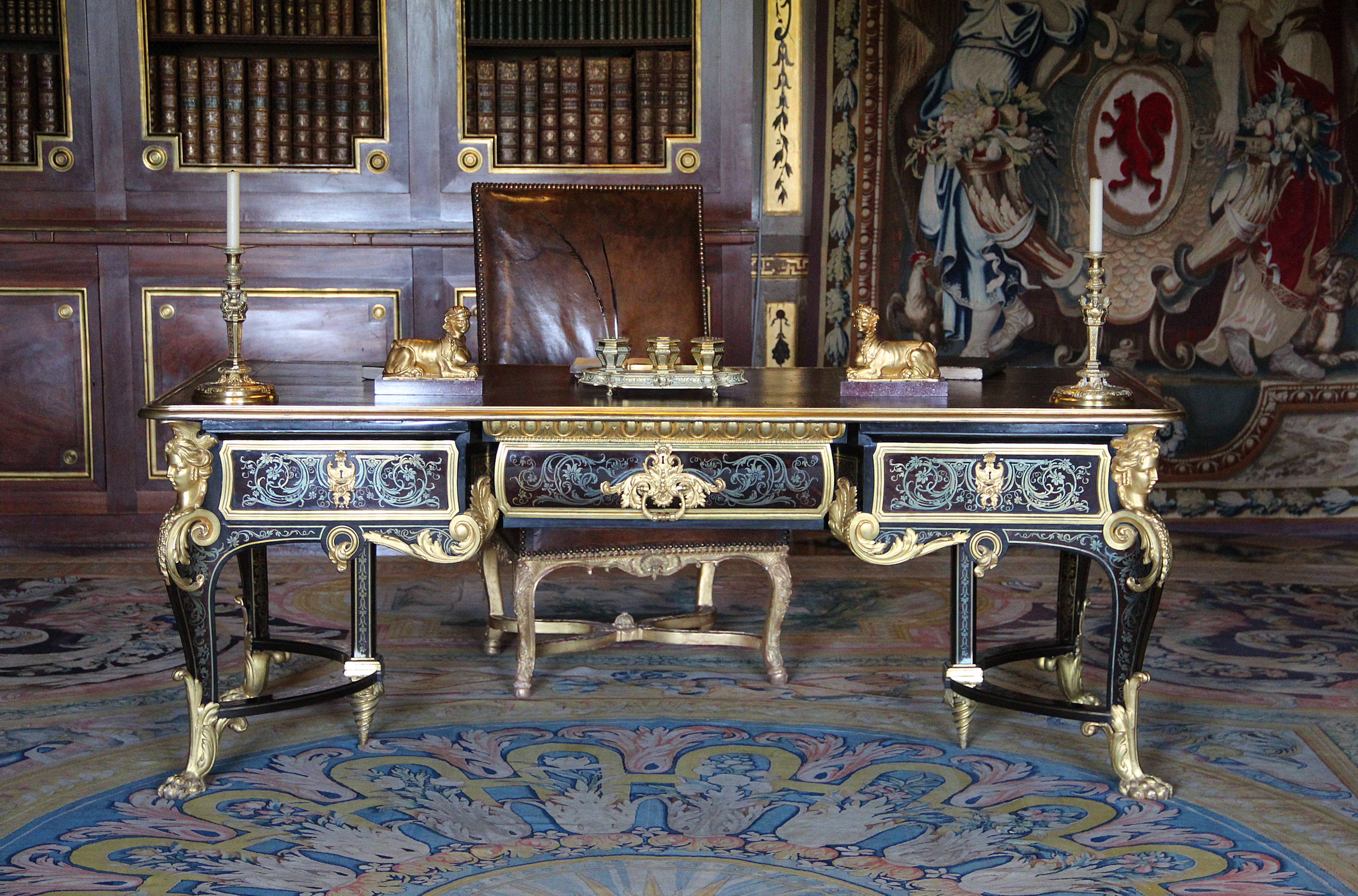 Bureau d'époque Louis XIV dit Cabinet Mazarin © De Boutselis / Creative Commons