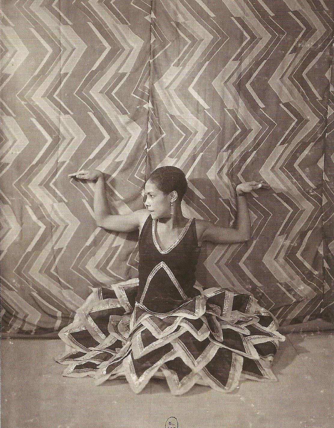 “Le P’tit Parigot” film by René Le Somptier, 1926, Sets by R. Delaunay and R. Mallet-Stevens, Costumes by Sonia Delaunay (“Simultaneous Fabrics”) © DR