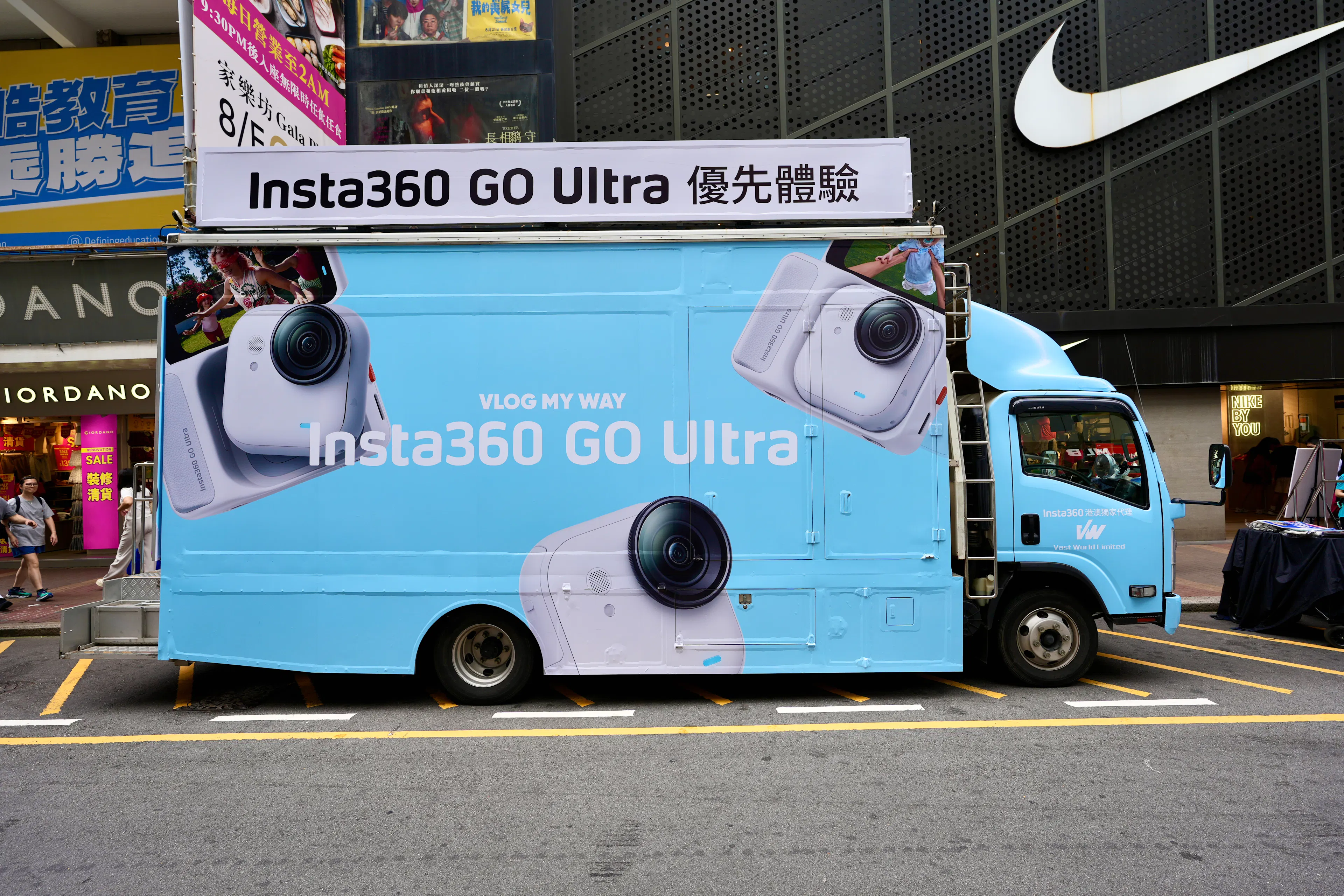 insta360 go ultra promo truck hong kong