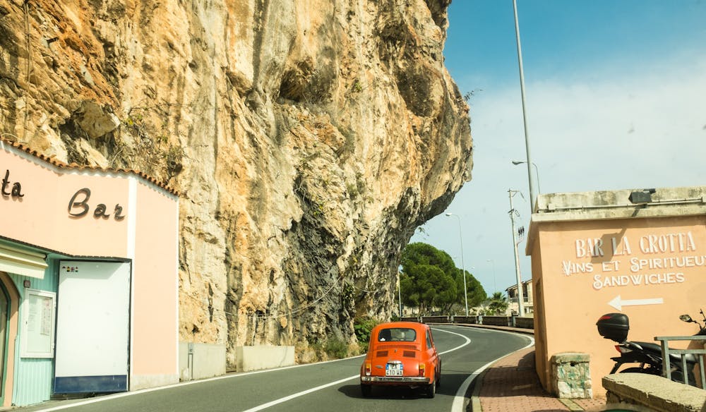 The best tips for car rental in Italy, traffic rules and more 