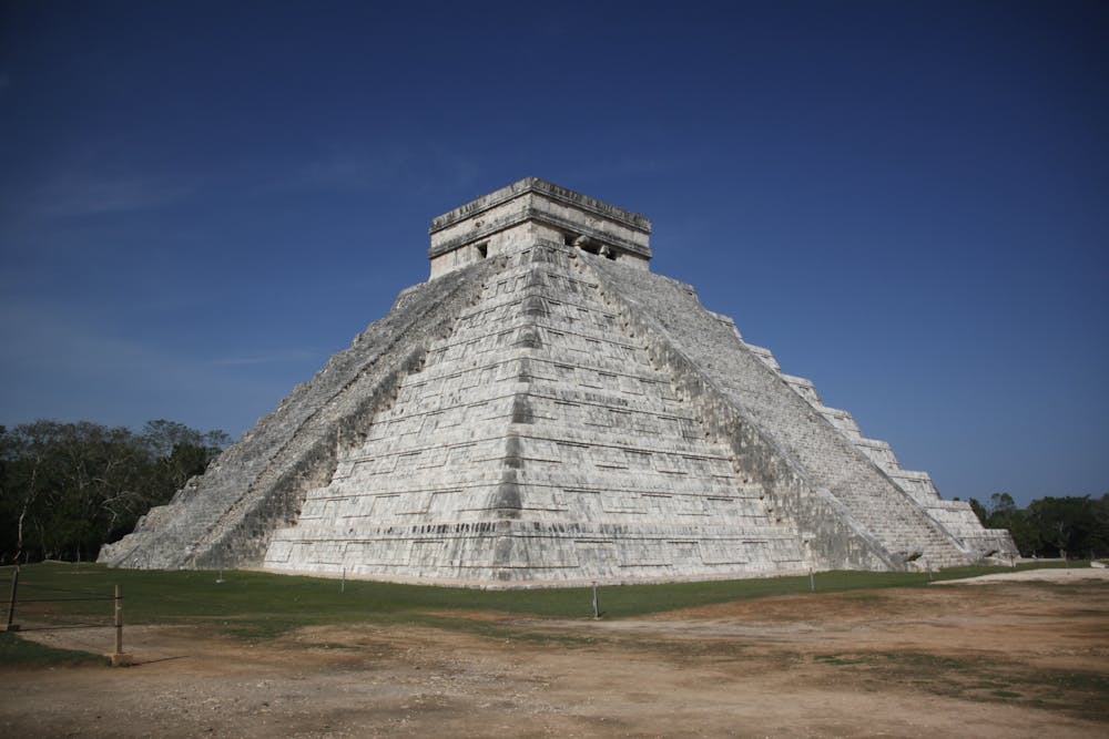 Met de huurauto in Mexico Maya ruïnes bezoeken