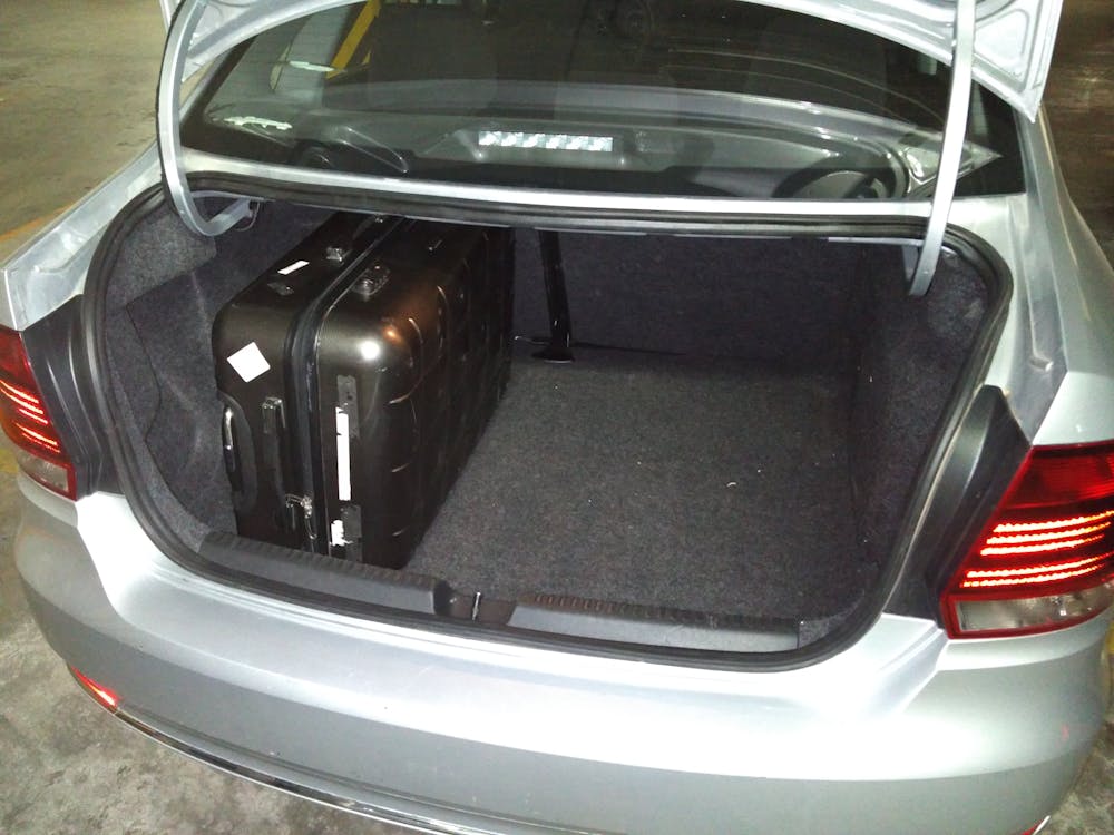 Pas de bagage in de huurauto als de ruimte kritisch is Tips bij een huurauto voor groepen: check de ruimte voordat je boekt.