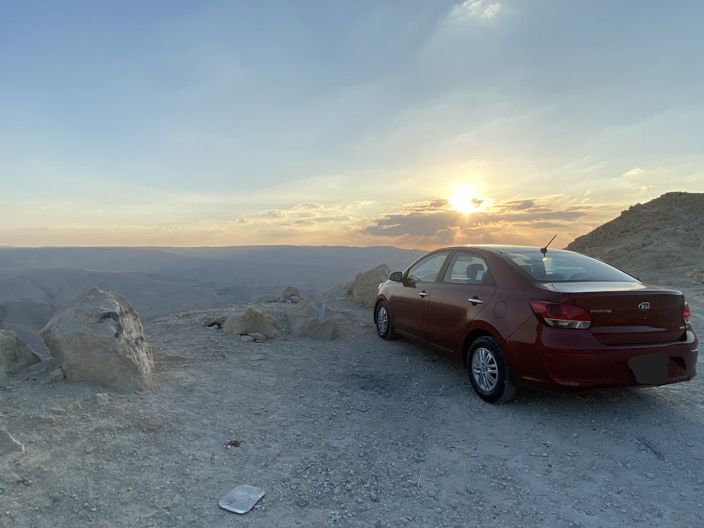Sedan als huurauto in Jordanië Met een sedan als huurauto kun je in Jordanië een prachtige roadtrip maken