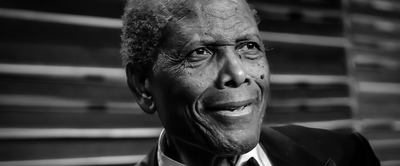 Sidney Poitier attends the 2014 Vanity Fair Oscar Party Hosted By Graydon Carter on March 2, 2014 in West Hollywood, California.