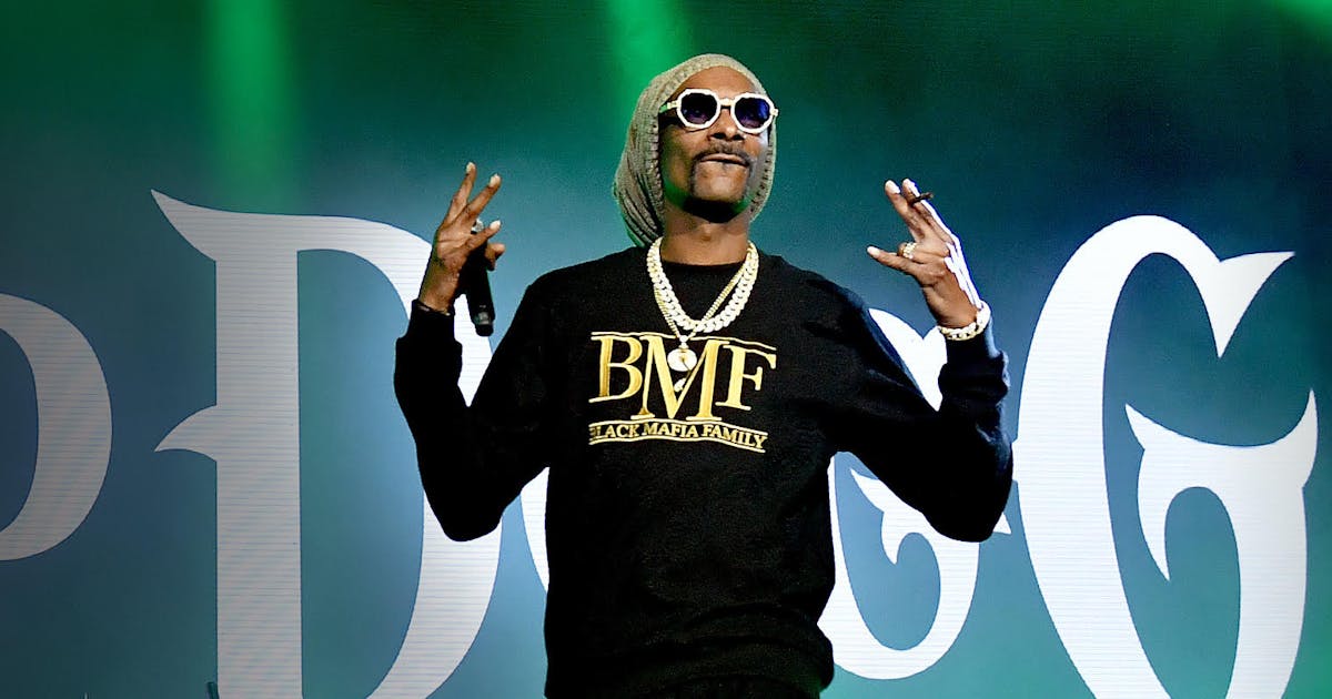 Snoop Dogg Defers Songwriters Hall of Fame Induction Until 2024