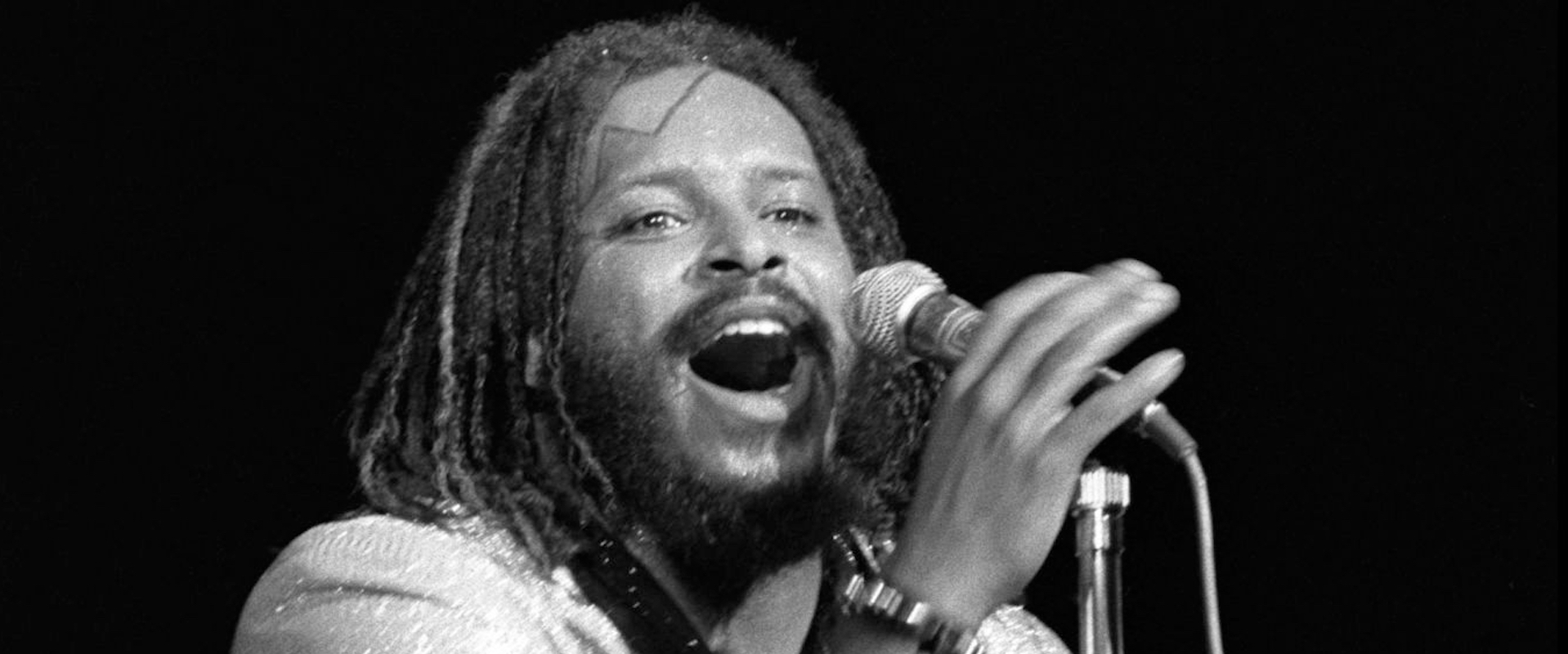 HAMMERSMITH ODEON Photo of James MTUME and MTUME, James Mtume performing on stage