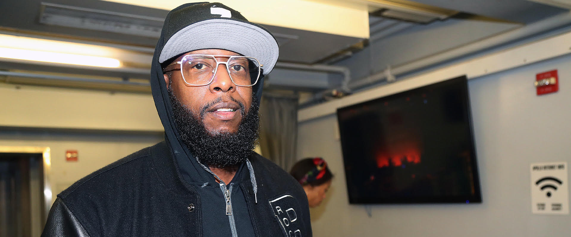 NEW YORK, NEW YORK - MARCH 01: Rapper Talib Kweli appears backstage when they attend City Winery Presents: Harry Belafonte's 93rd Birthday Celebration at The Apollo Theater on March 01, 2020 in New York City