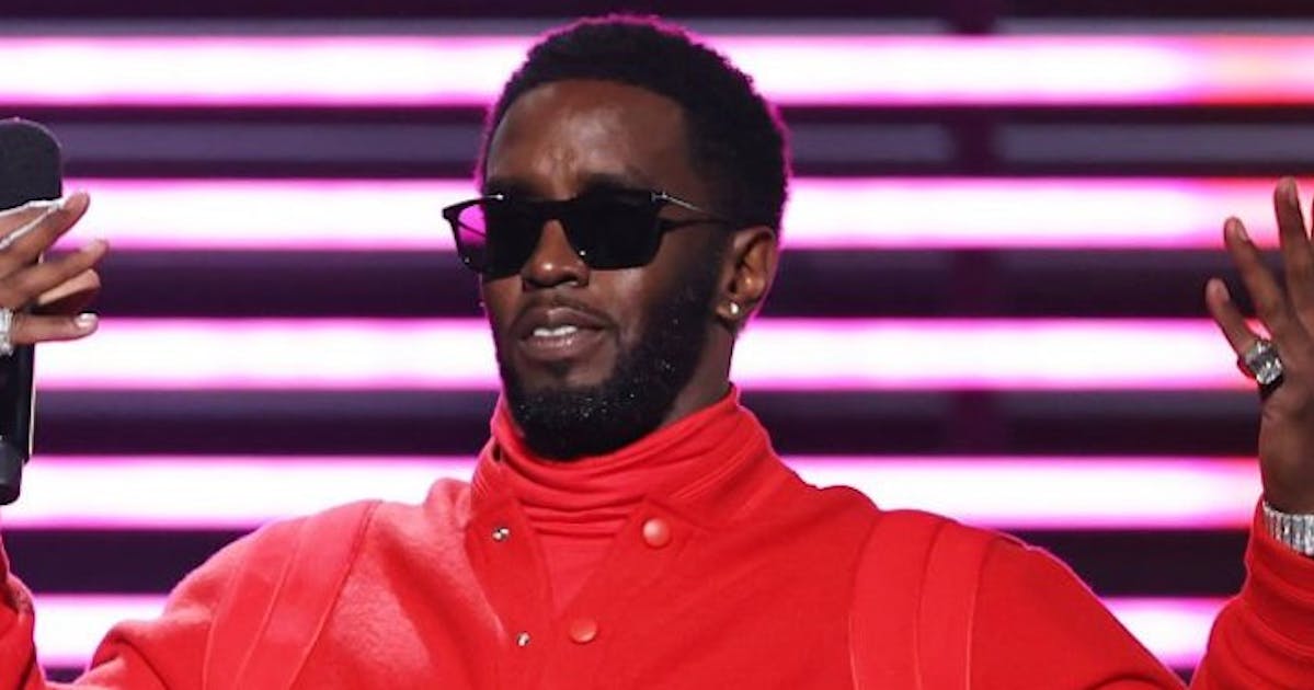 Diddy Hosts 2022 Billboard Music Awards: 