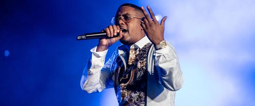 Nas Performing