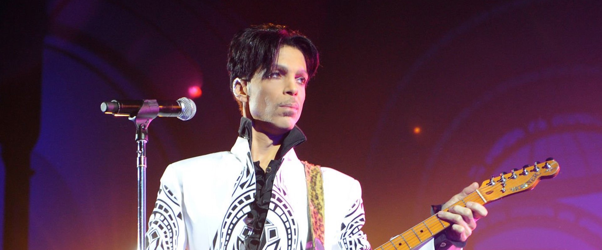 Prince performs on October 11, 2009 at the Grand Palais in Paris. Prince has decided to give two extra concerts at the Grand Palais titled "All Day/All Night" after he discovered the exhibition hall during Karl Lagerfeld's Chanel fashion show.