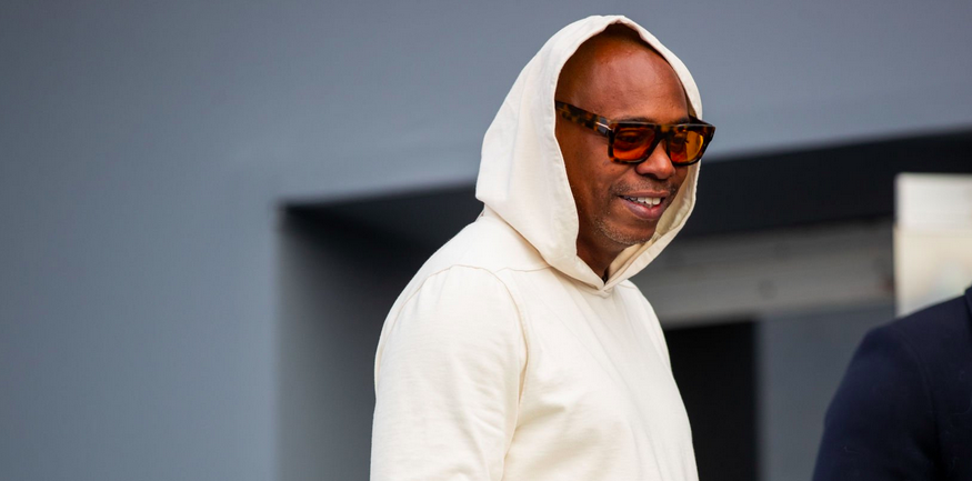 PARIS, FRANCE - JANUARY 21: Dave Chappelle is seen outside Dior during Paris Fashion Week - Menswear F/W 2022-2023 on January 21, 2022 in Paris, France. 