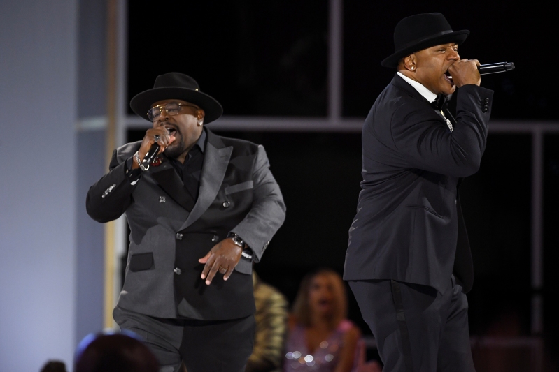 LL COOL J Performing with Cedric The Entertainer.
