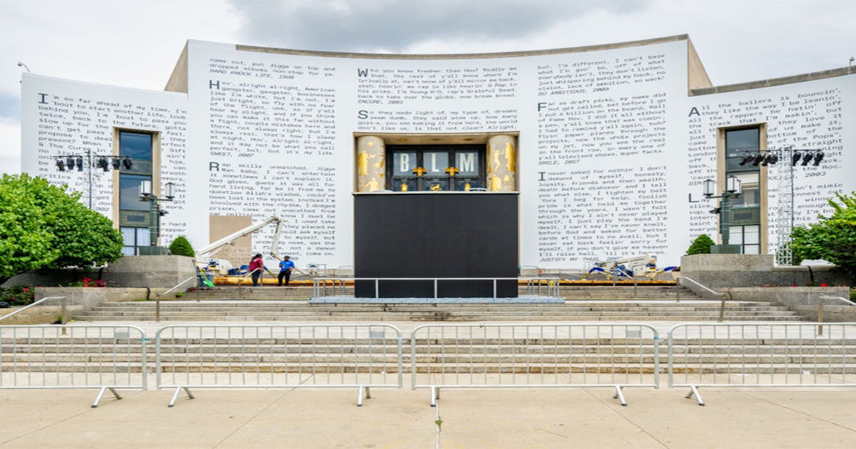 Brooklyn Public Library Covered In Jay Z Lyrics To Celebrate 50 Years brooklyn-public-library-covered-in-jay-z-lyrics-to-celebrate-50-years