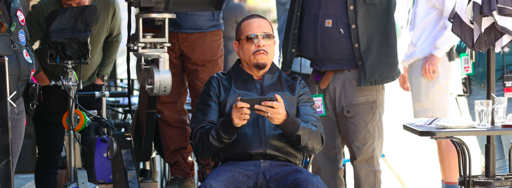 NEW YORK, NY - APRIL 28: Ice-T is seen on film set of the "Law and Order: Special Victims Unit" TV Series on April 28, 2022 in New York City. 