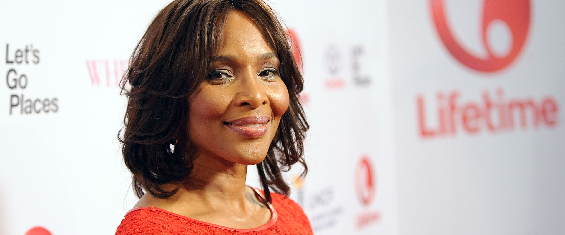 Actress Suzzanne Douglas at the premiere of 'Whitney' 2017