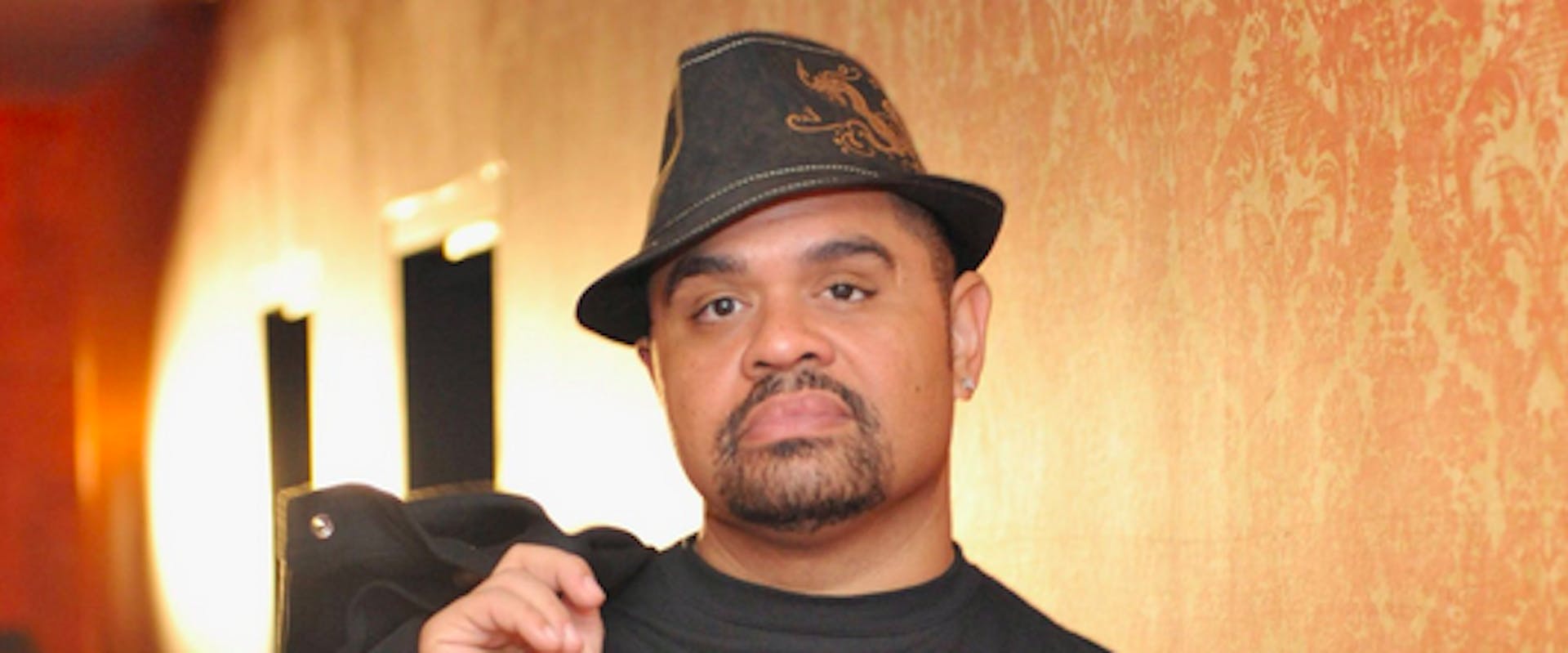 EXCLUSIVE, Premium Rates Apply) HOLLYWOOD - OCTOBER 30: Rapper/Reggae Artist Heavy D poses during Heavy D's "Long Distance Girlfriend" Music Video Shoot on October 30, 2008 at Les Deux in Hollywood, California. 