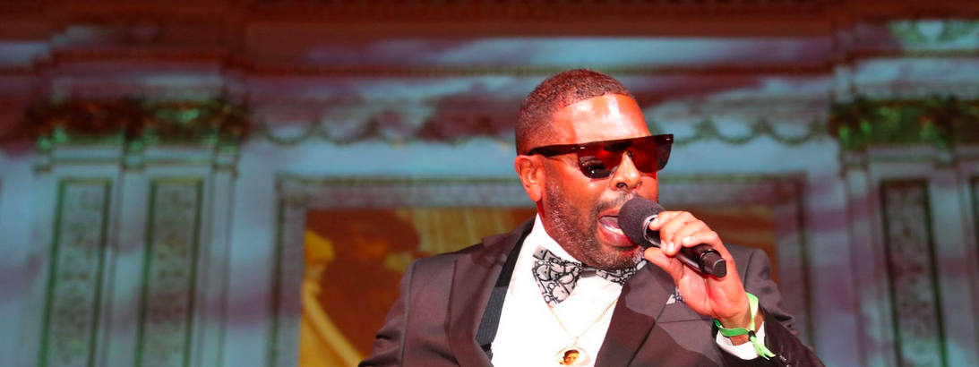 NEW YORK, NEW YORK - AUGUST 04: CL Smooth performs during Carnegie Hall presents Club Quarantine Live featuring D-Nice on August 04, 2022 in New York City. 