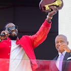 NEW YORK, NEW YORK - SEPTEMBER 15: SEPTEMBER 15: Sean "Diddy" Combs (L) is seen receiving the Key to the City from Mayor Eric Adams in Times Square on September September 15, 2023 in New York City. (Photo by Raymond Hall/GC Images )