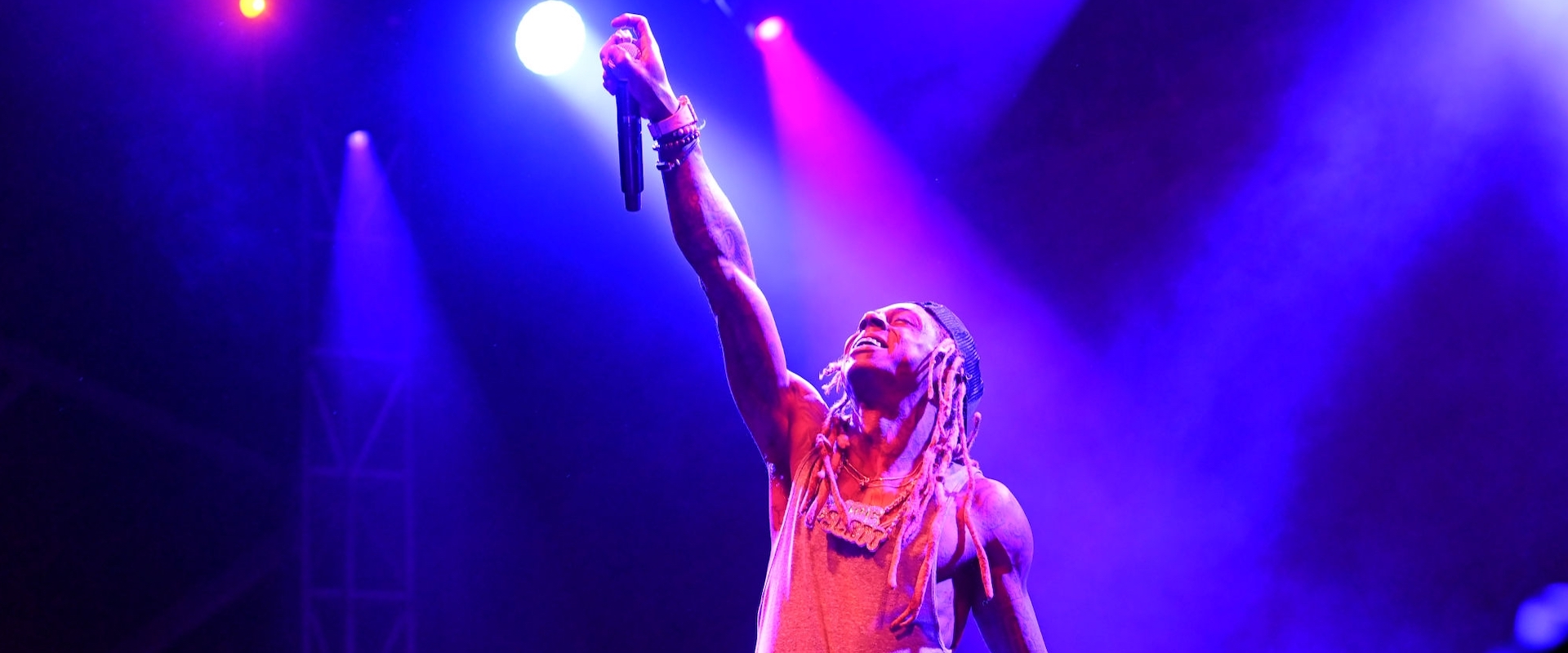 Lil Wayne Performing At One MusicFest