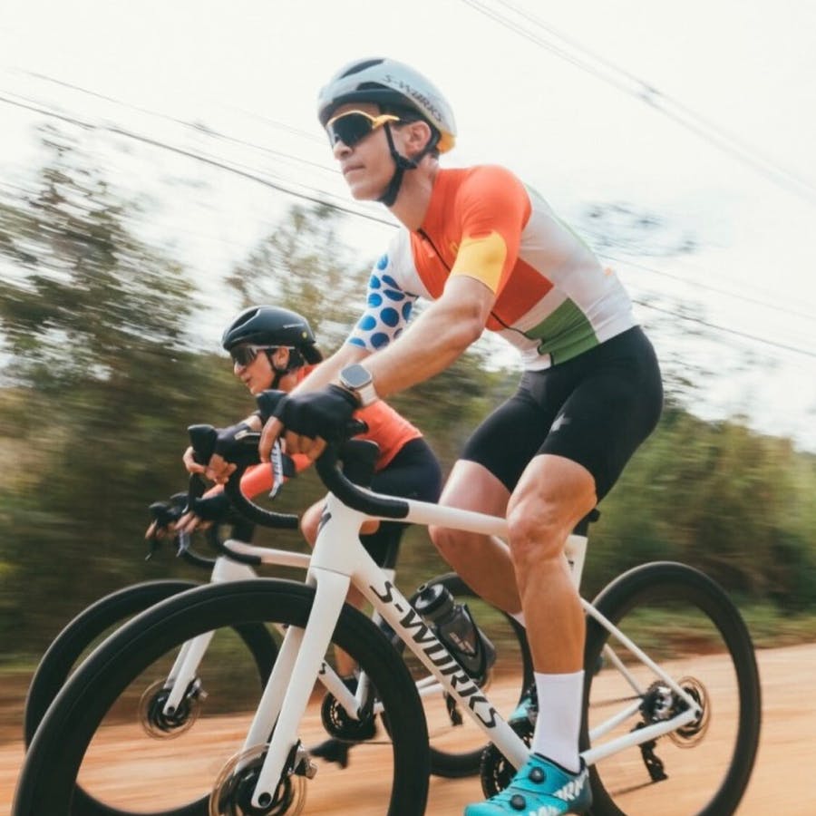 Eduardo Dantas riding a bike