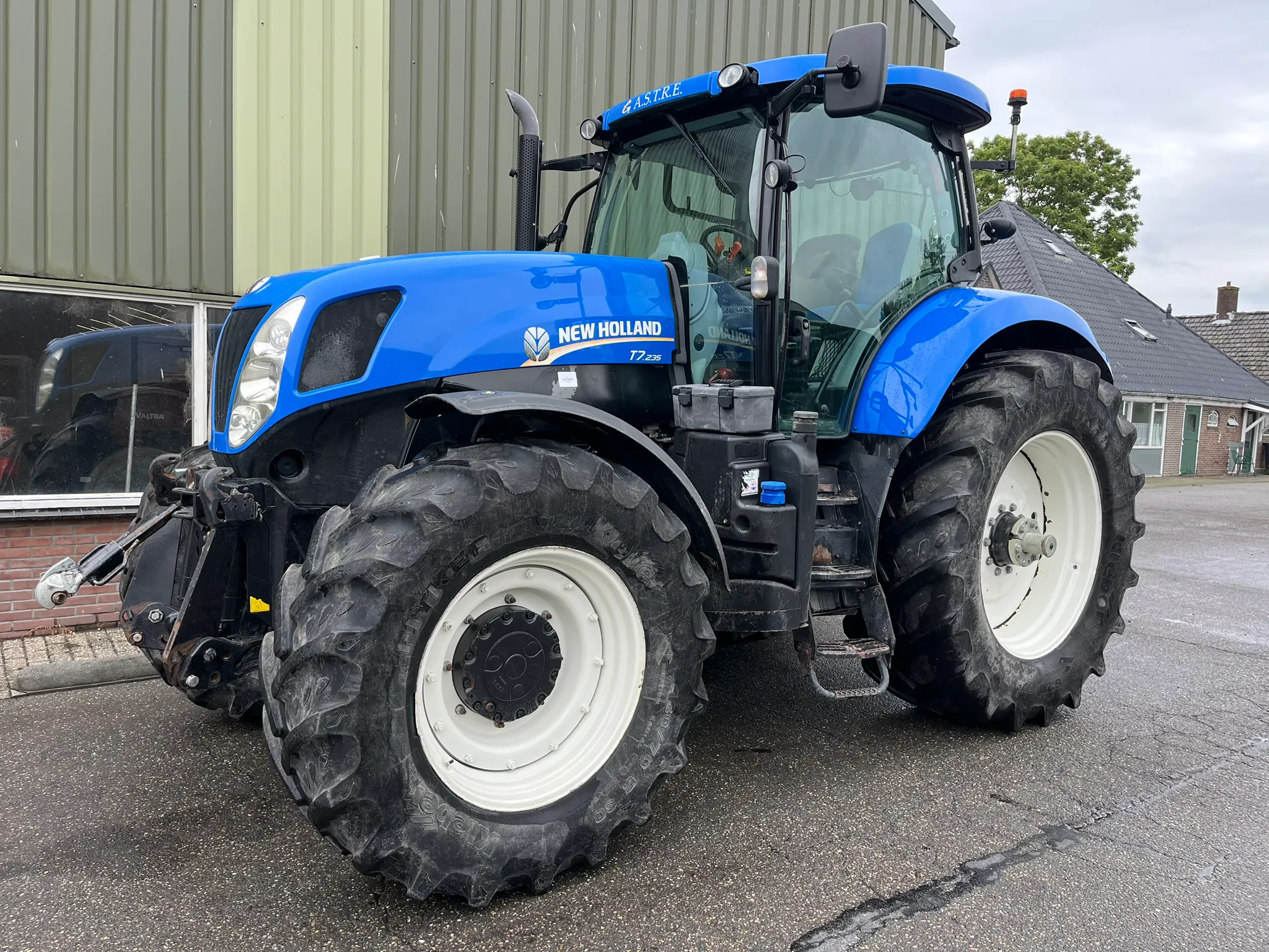 New Holland T7.235