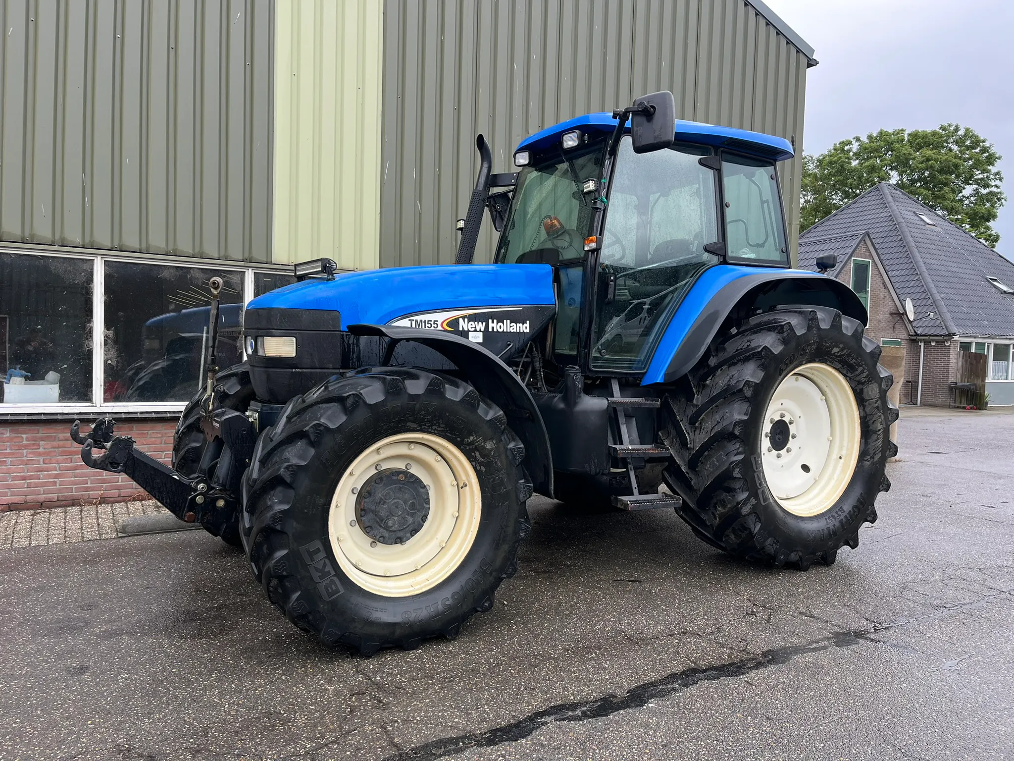 New Holland TM155
